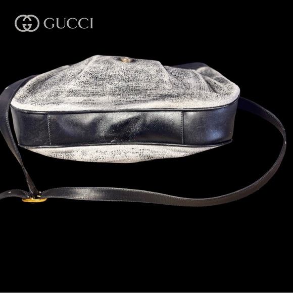 Gucci Black and Gray Crossbody Bag with Structured Design - Picture 3 of 9
